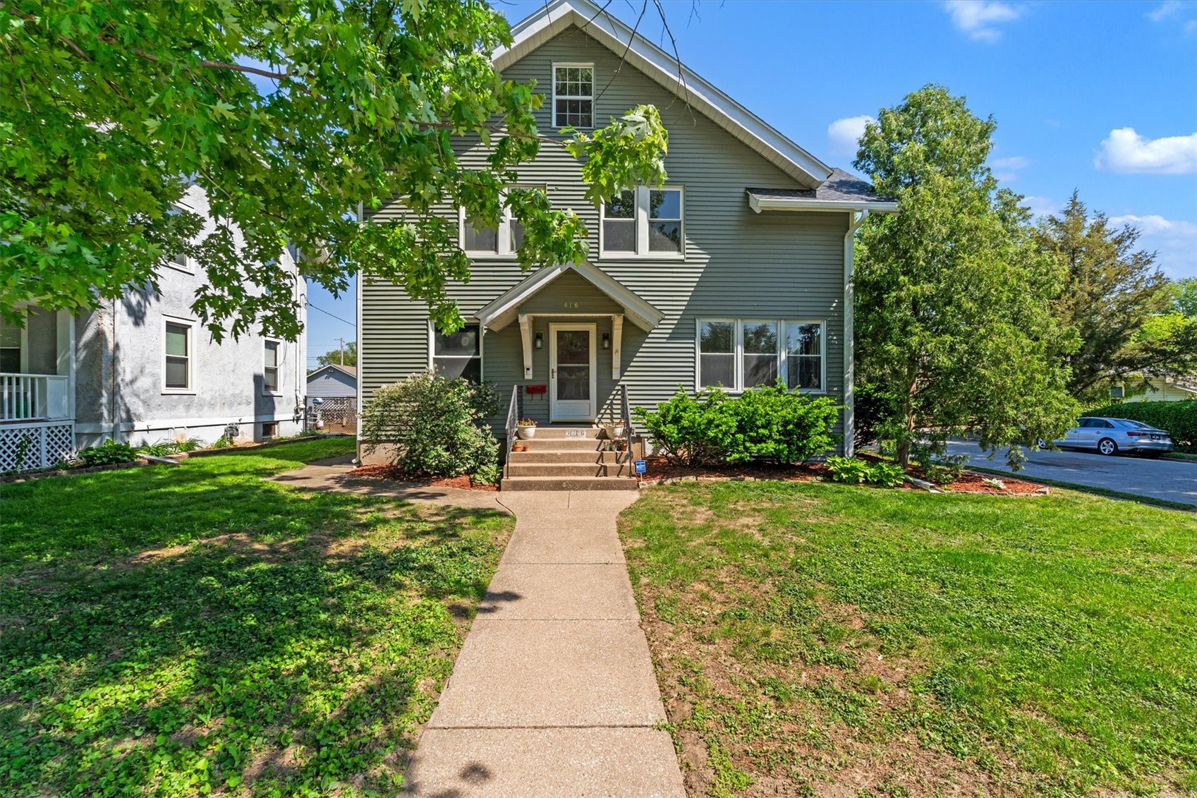 416 E Rusholme Street Davenport IA 52803