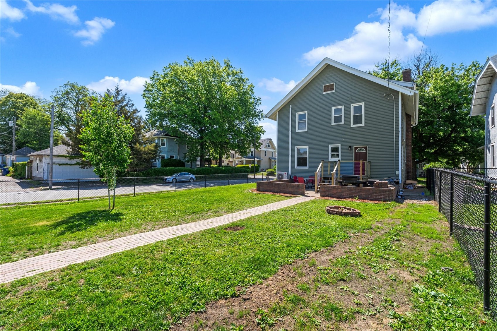 416 E Rusholme Street Davenport IA 52803
