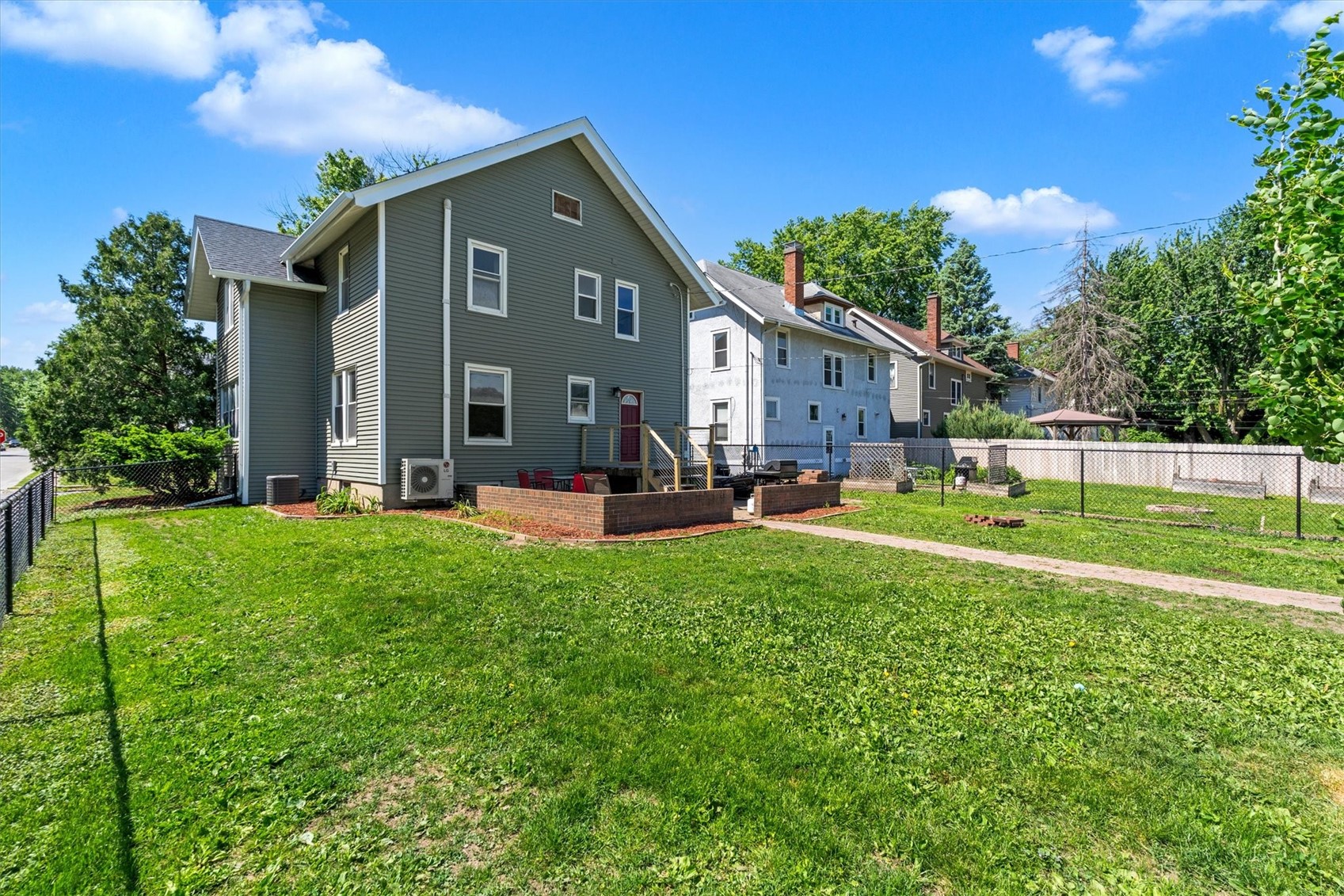 416 E Rusholme Street Davenport IA 52803