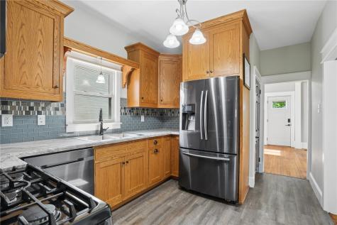 1548 6th Avenue Cedar Rapids IA 52403