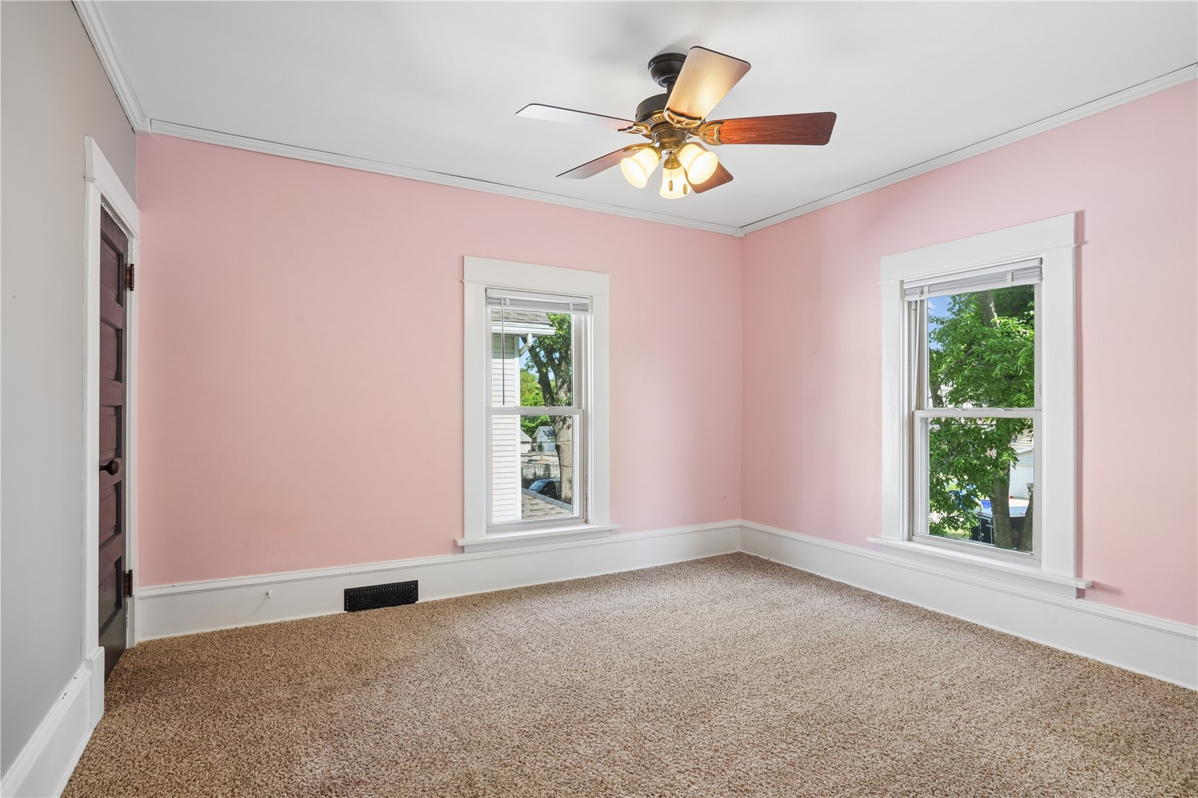 1548 6th Avenue Cedar Rapids IA 52403