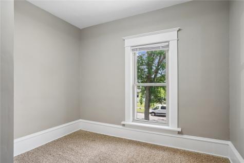 1548 6th Avenue Cedar Rapids IA 52403