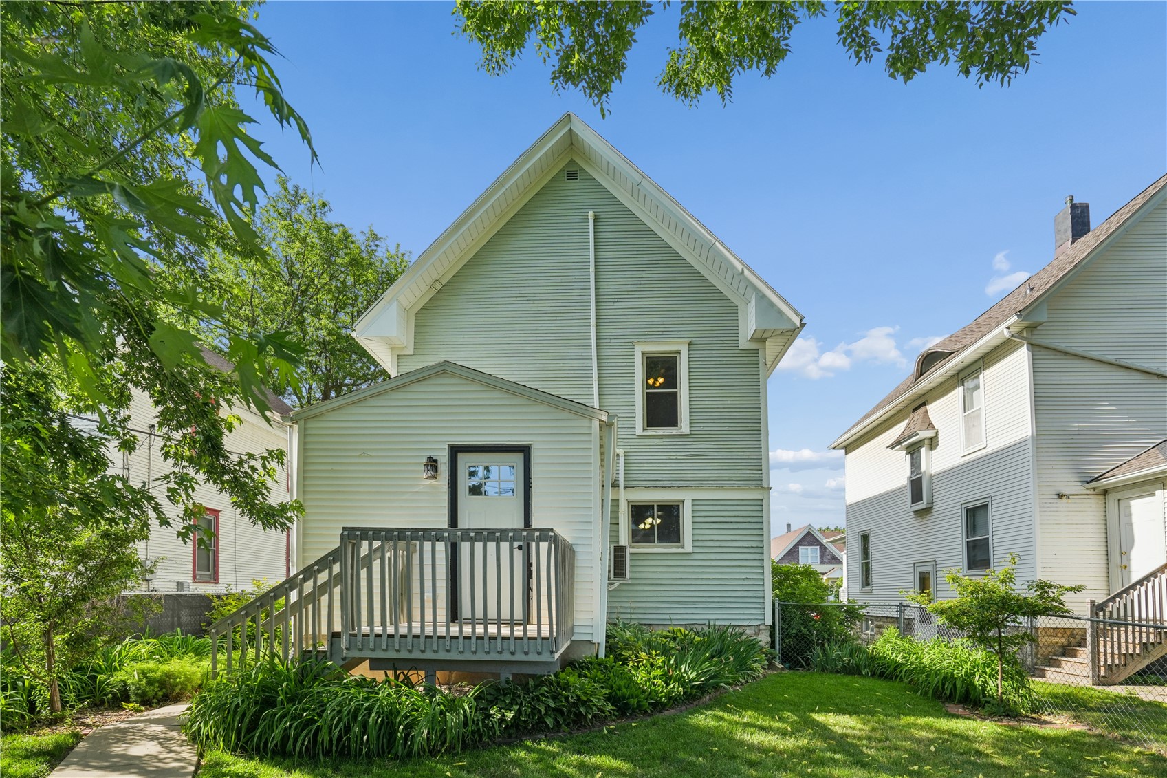 1548 6th Avenue Cedar Rapids IA 52403