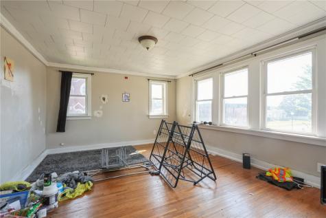 125 E 3rd Street Monticello IA 52310