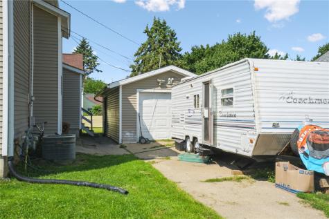 125 E 3rd Street Monticello IA 52310