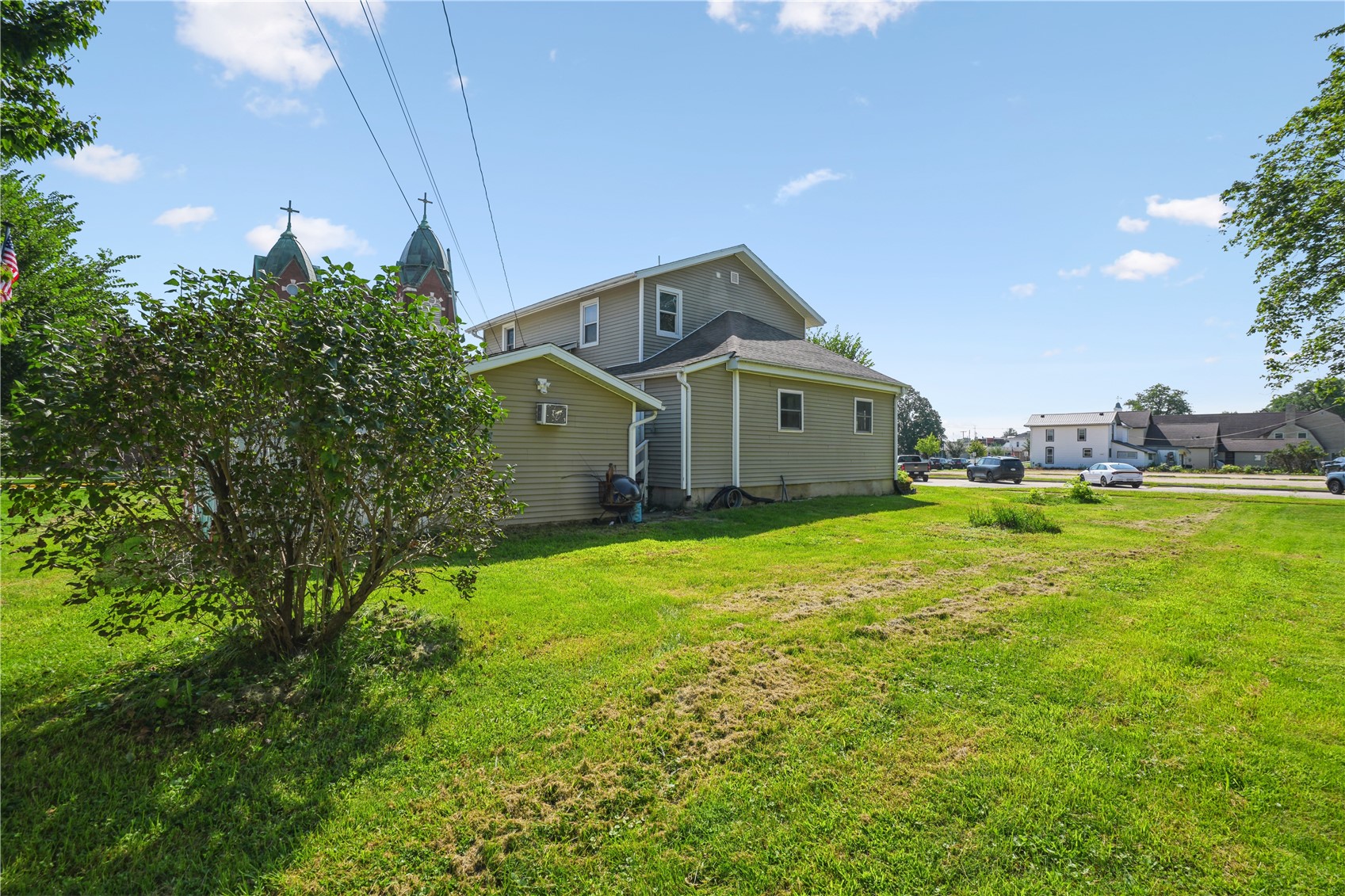 125 E 3rd Street Monticello IA 52310