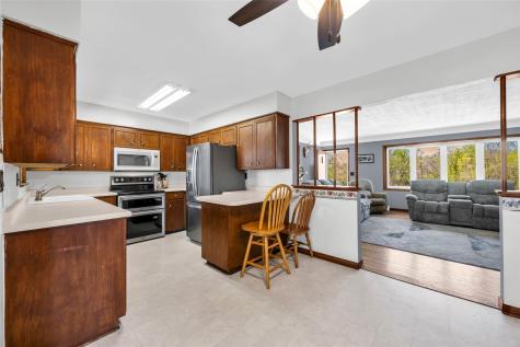 1770 Vavra Drive Ely IA 52227