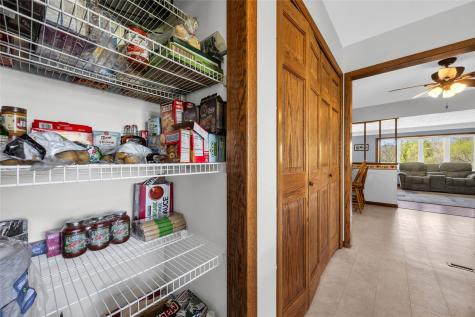 1770 Vavra Drive Ely IA 52227