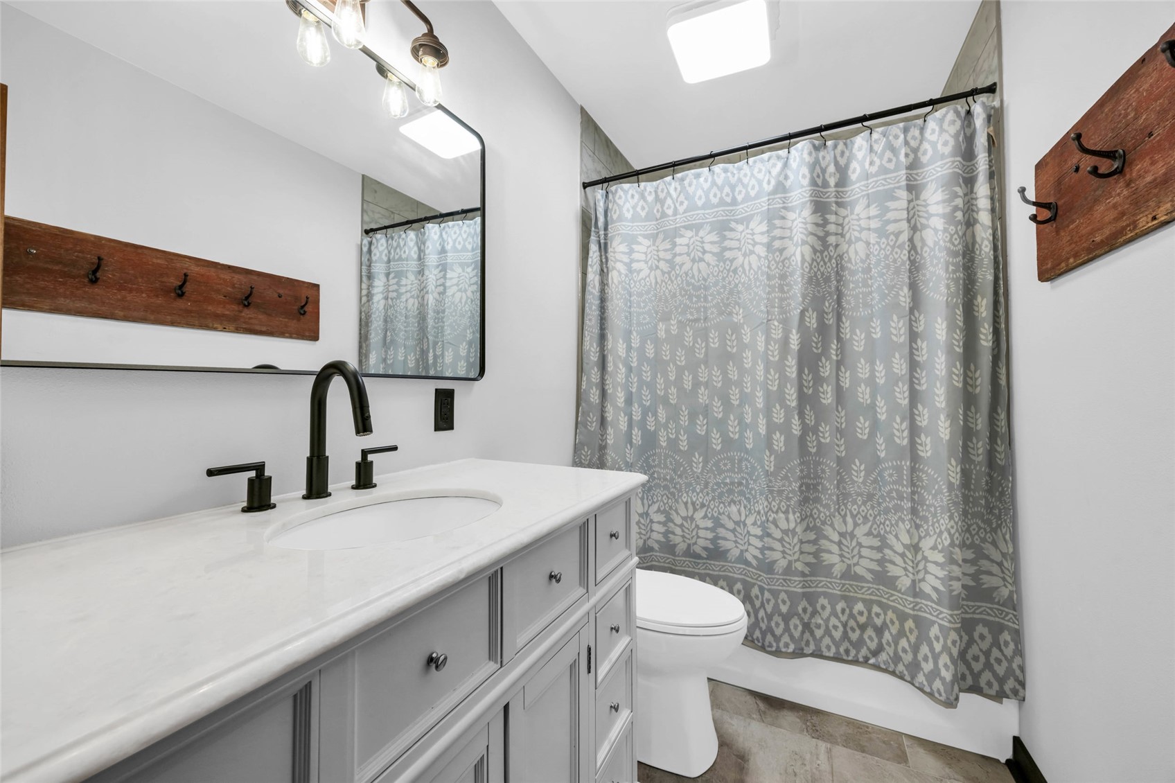 1770 Vavra Drive Ely IA 52227