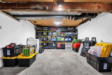 1770 Vavra Drive Ely IA 52227