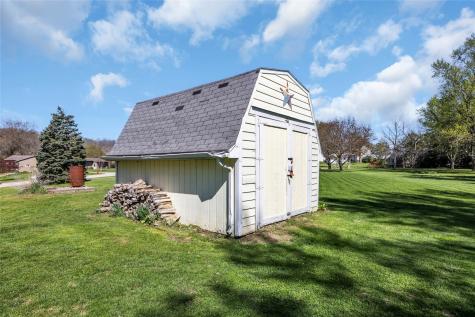 1770 Vavra Drive Ely IA 52227