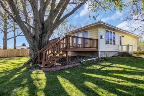1770 Vavra Drive Ely IA 52227