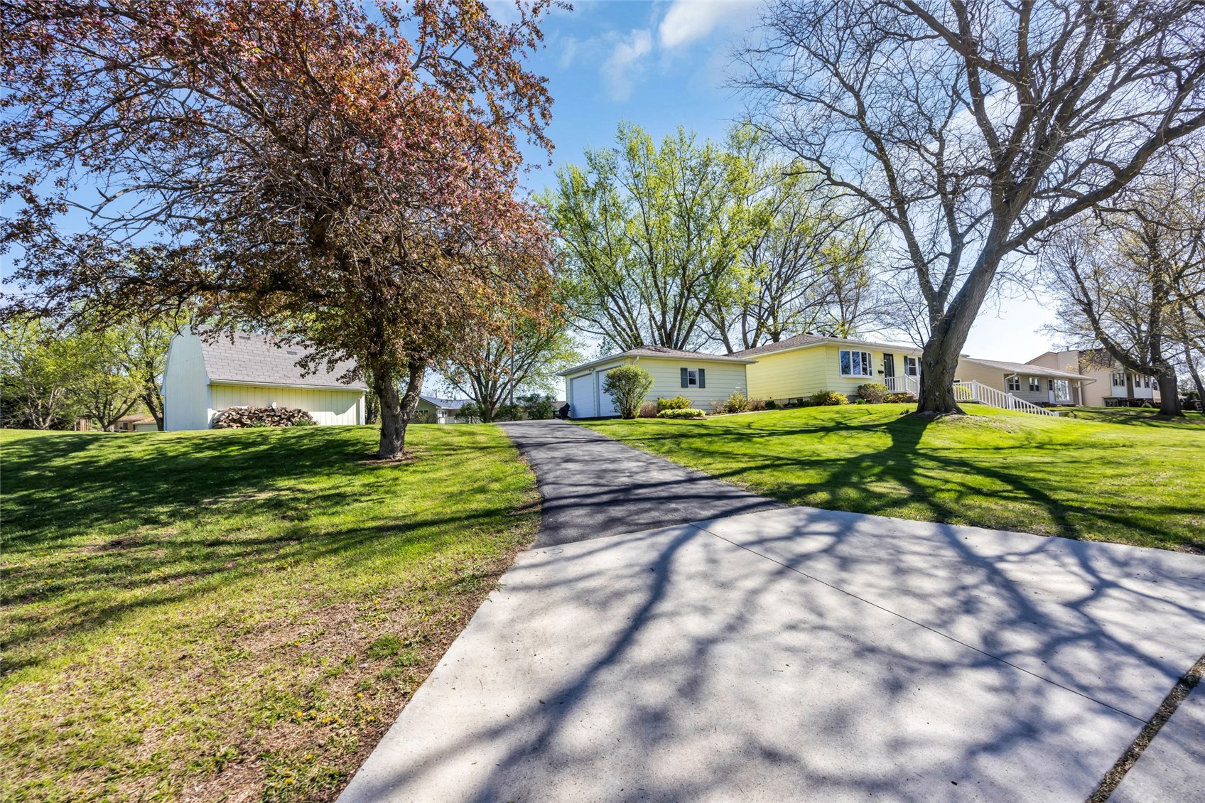 1770 Vavra Drive Ely IA 52227