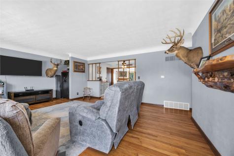 1770 Vavra Drive Ely IA 52227