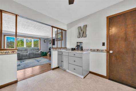 1770 Vavra Drive Ely IA 52227