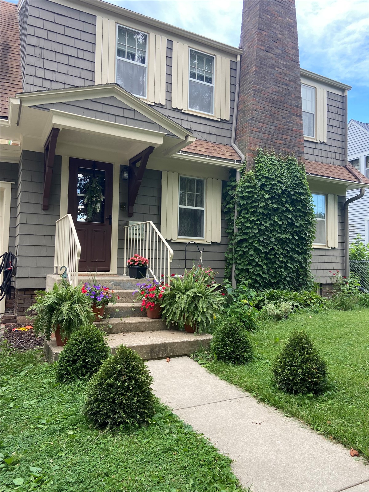 618 Dearborn Street Iowa City IA 52240