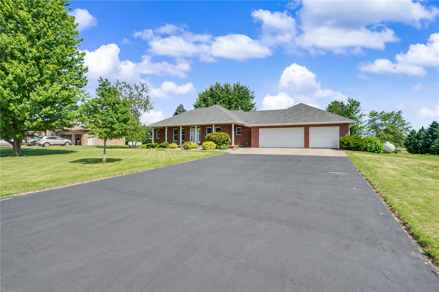 16351 189th Street Manchester IA 52057
