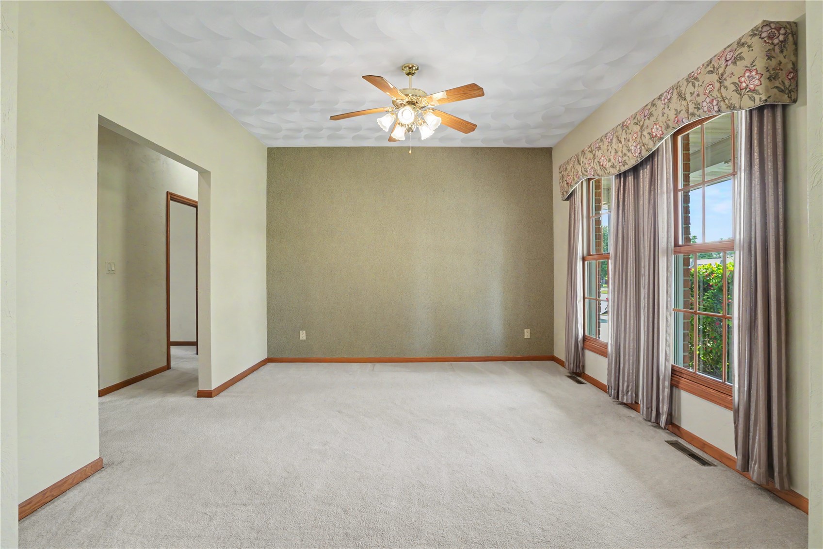 16351 189th Street Manchester IA 52057