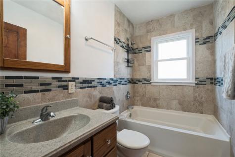 1799 Park Avenue Marion IA 52302