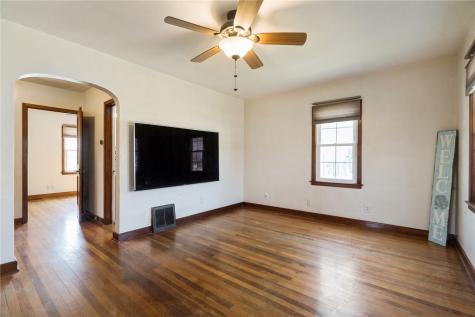 1799 Park Avenue Marion IA 52302