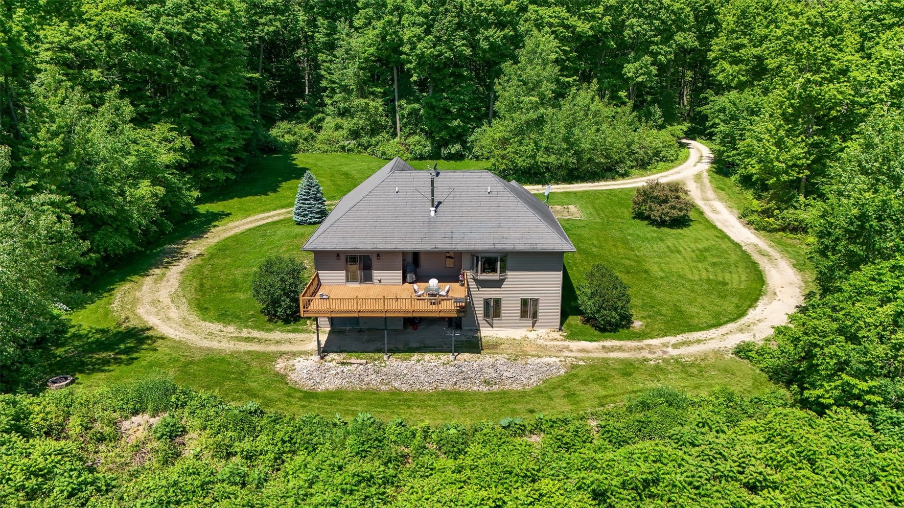 37754 390th Street Guttenberg IA 52052