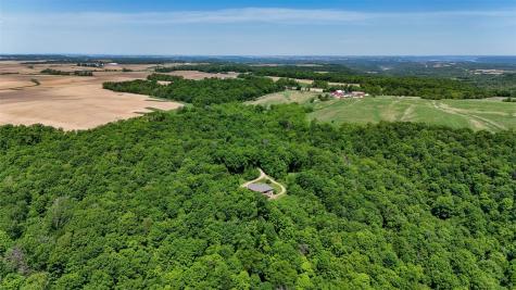 37754 390th Street Guttenberg IA 52052