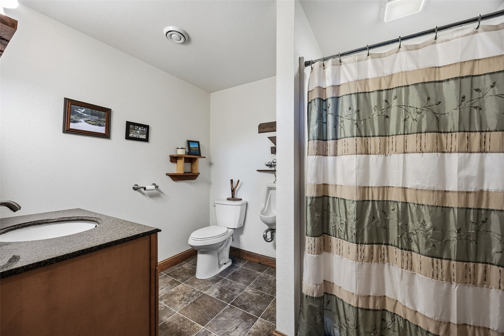 37754 390th Street Guttenberg IA 52052
