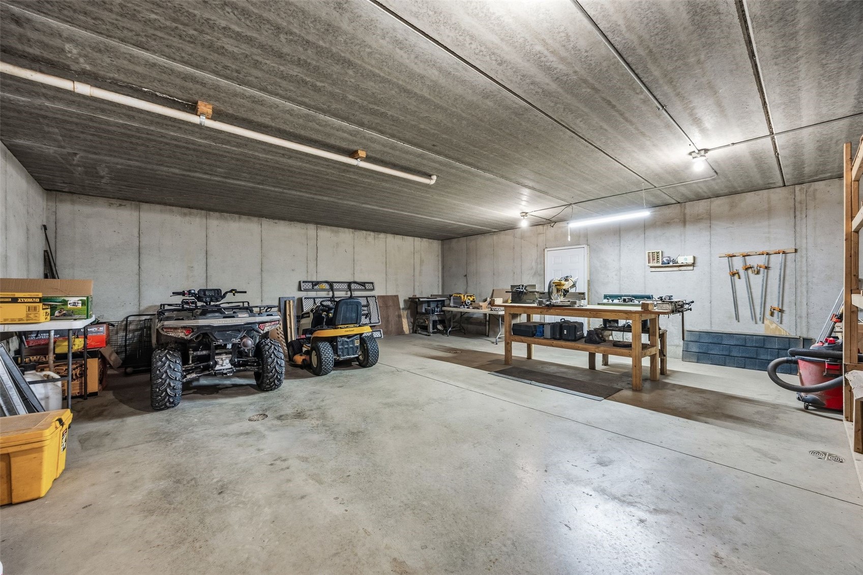 37754 390th Street Guttenberg IA 52052