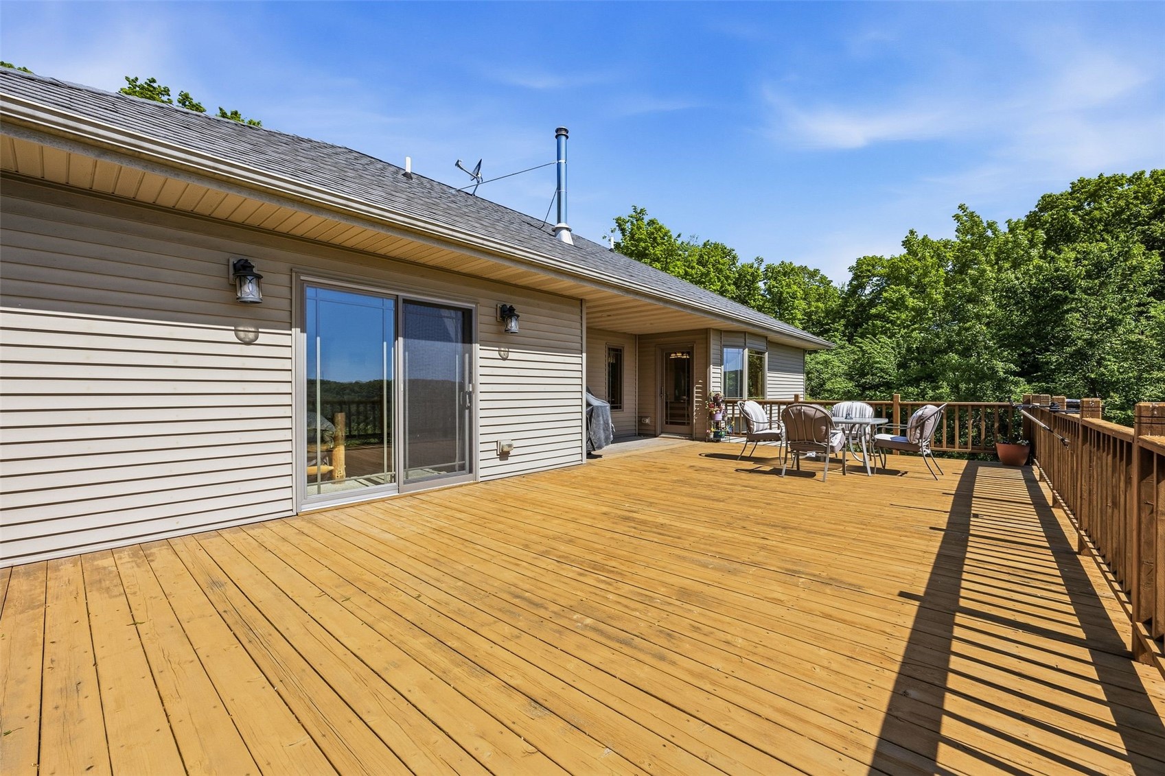 37754 390th Street Guttenberg IA 52052