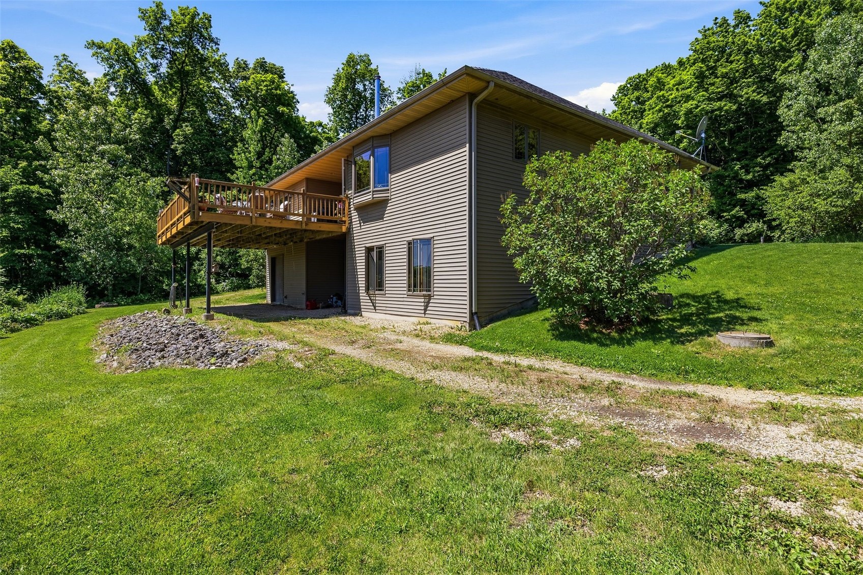 37754 390th Street Guttenberg IA 52052