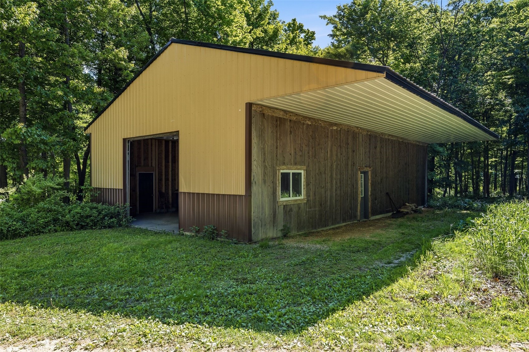 37754 390th Street Guttenberg IA 52052