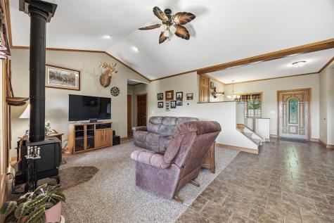 37754 390th Street Guttenberg IA 52052