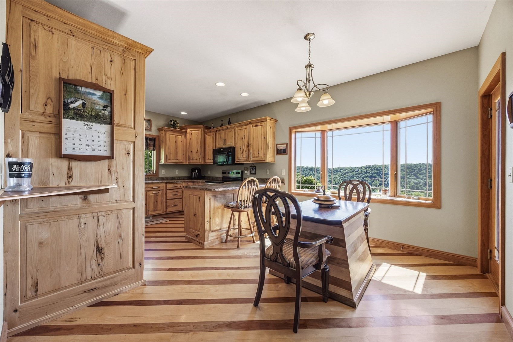 37754 390th Street Guttenberg IA 52052