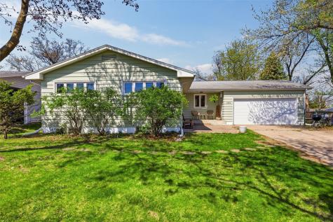 1472 Parkwood Drive SE Cedar Rapids IA 52403