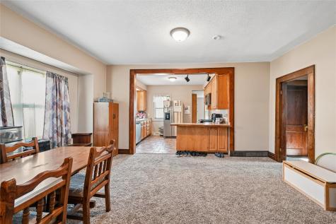 618 E Maple Street Central City IA 52214