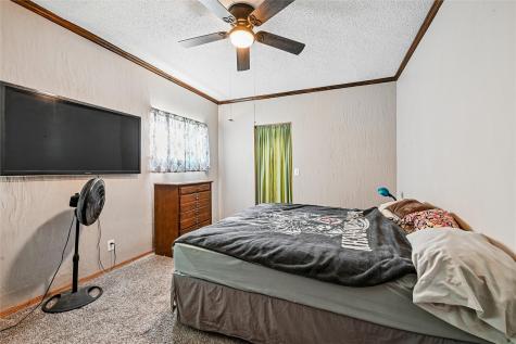 618 E Maple Street Central City IA 52214
