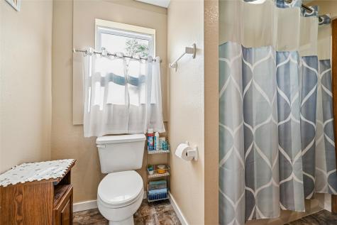 618 E Maple Street Central City IA 52214