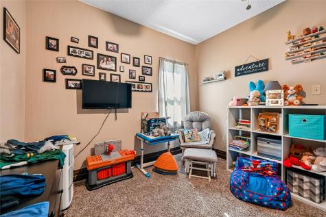 618 E Maple Street Central City IA 52214