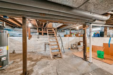 618 E Maple Street Central City IA 52214