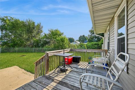 618 E Maple Street Central City IA 52214