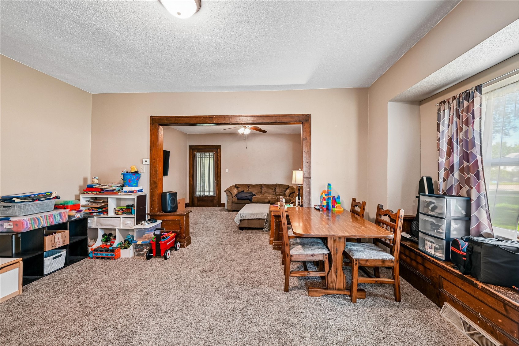 618 E Maple Street Central City IA 52214