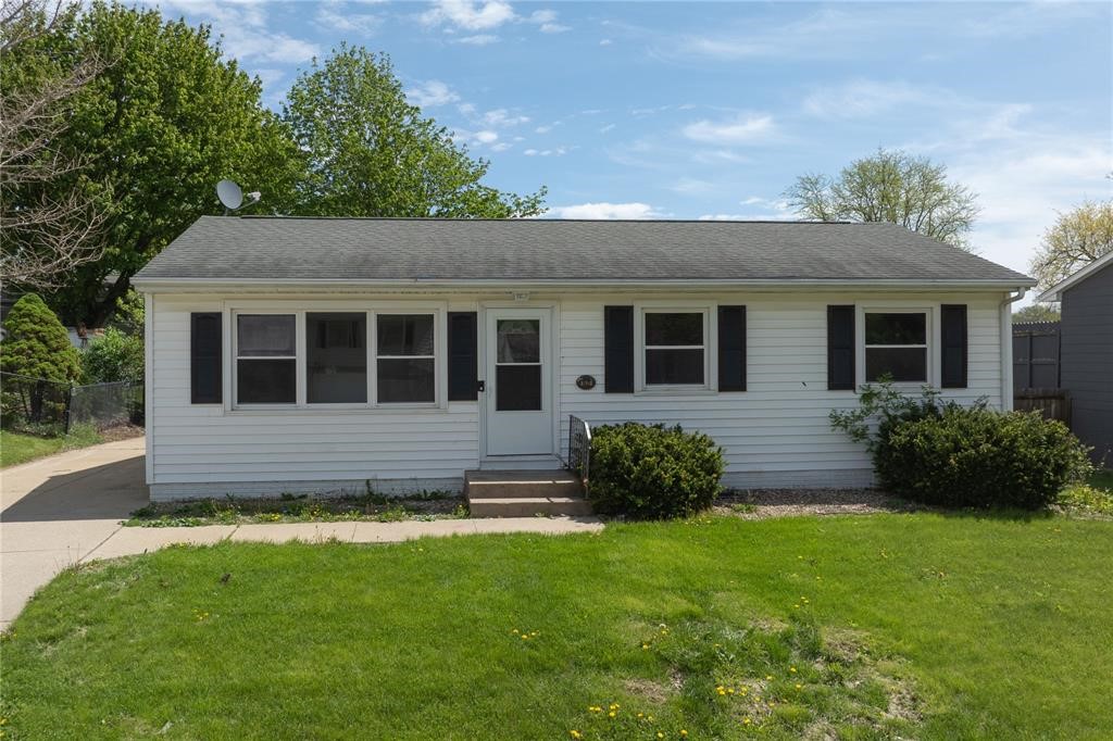 1625 South View Drive NW Cedar Rapids IA 52405