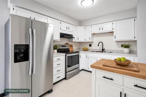 1625 South View Drive NW Cedar Rapids IA 52405