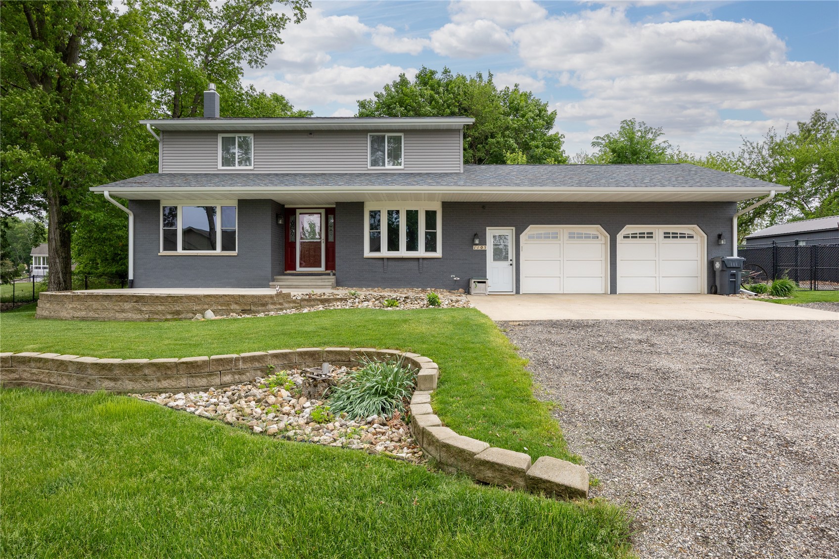 1105 Maple Street Robins IA 52328