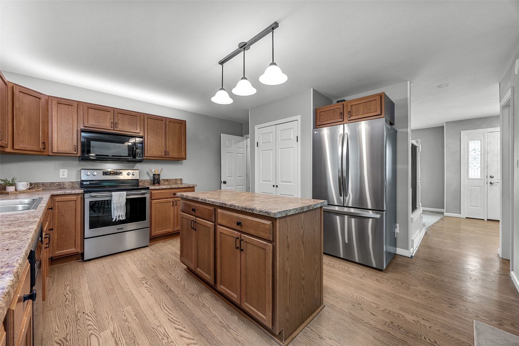 1105 Maple Street Robins IA 52328
