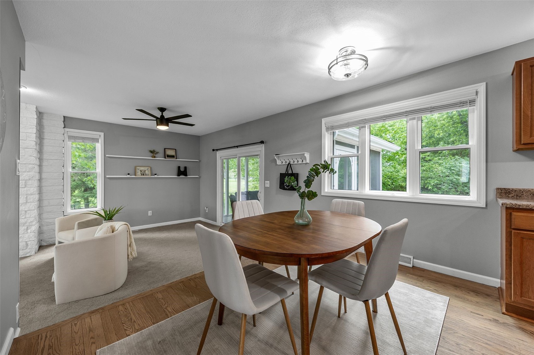 1105 Maple Street Robins IA 52328