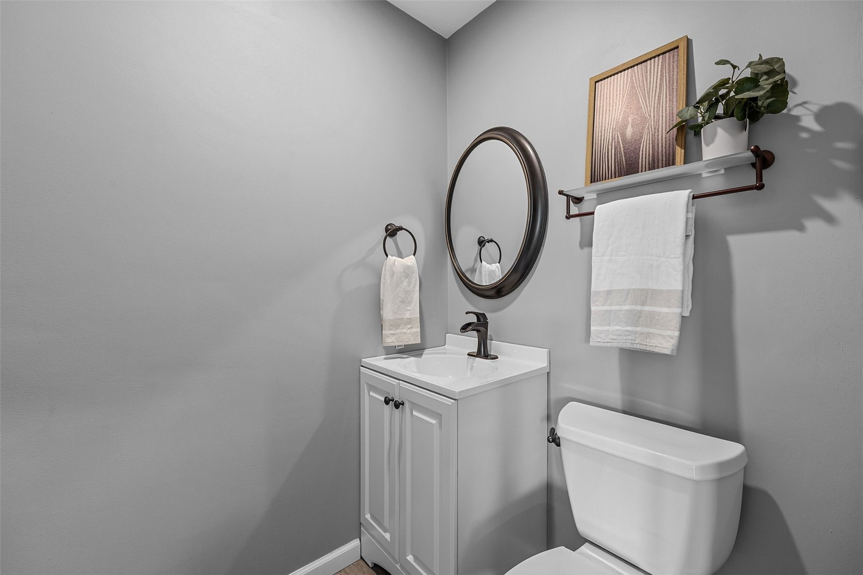 1105 Maple Street Robins IA 52328