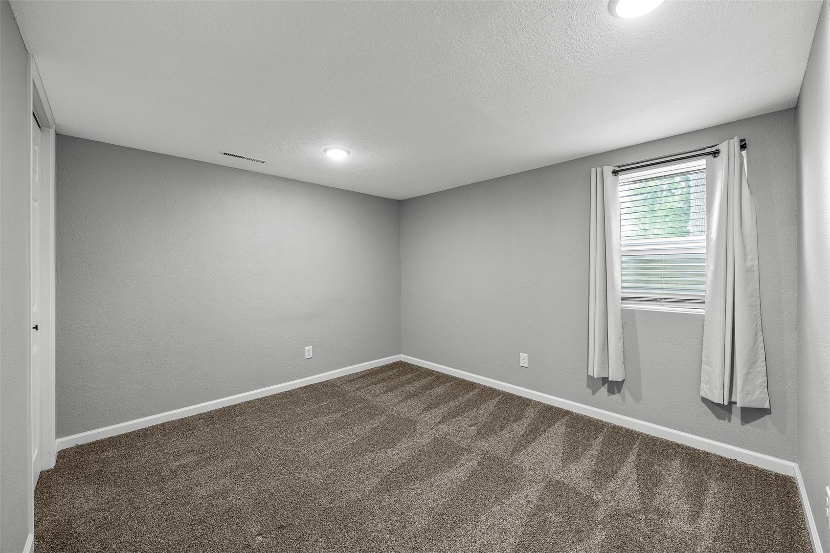 1105 Maple Street Robins IA 52328