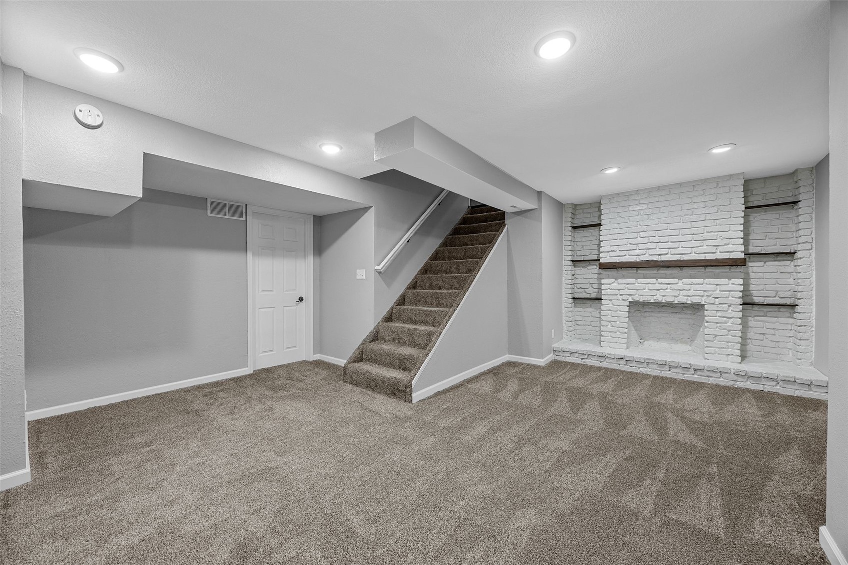 1105 Maple Street Robins IA 52328