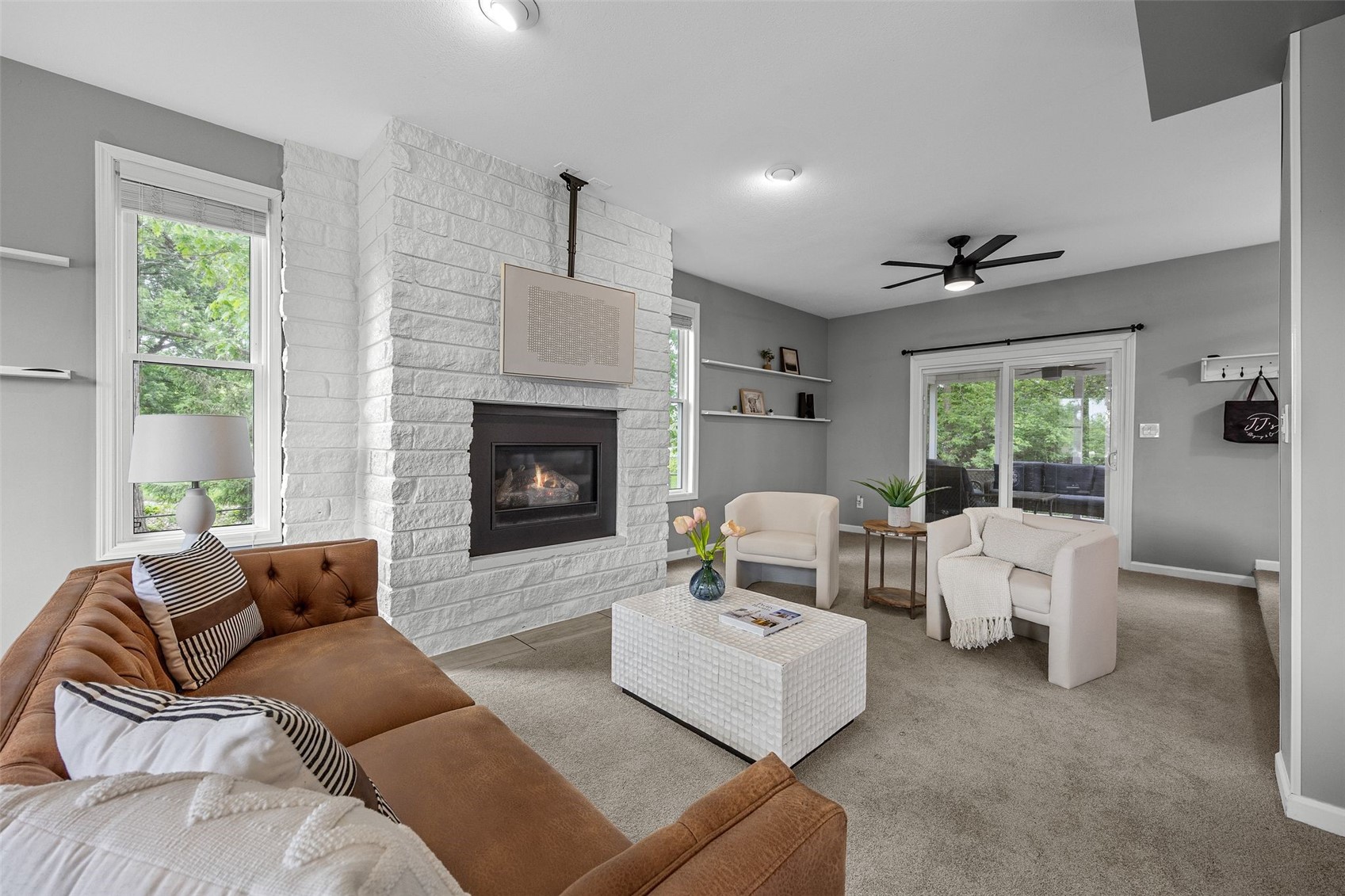 1105 Maple Street Robins IA 52328